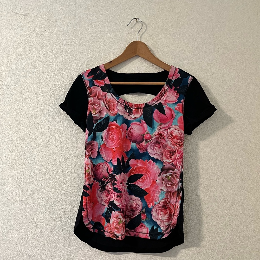 Lululemon top